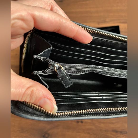 SAINT LAURENT PARIS ZIP AROUND WALLET - Picture 3 of 10